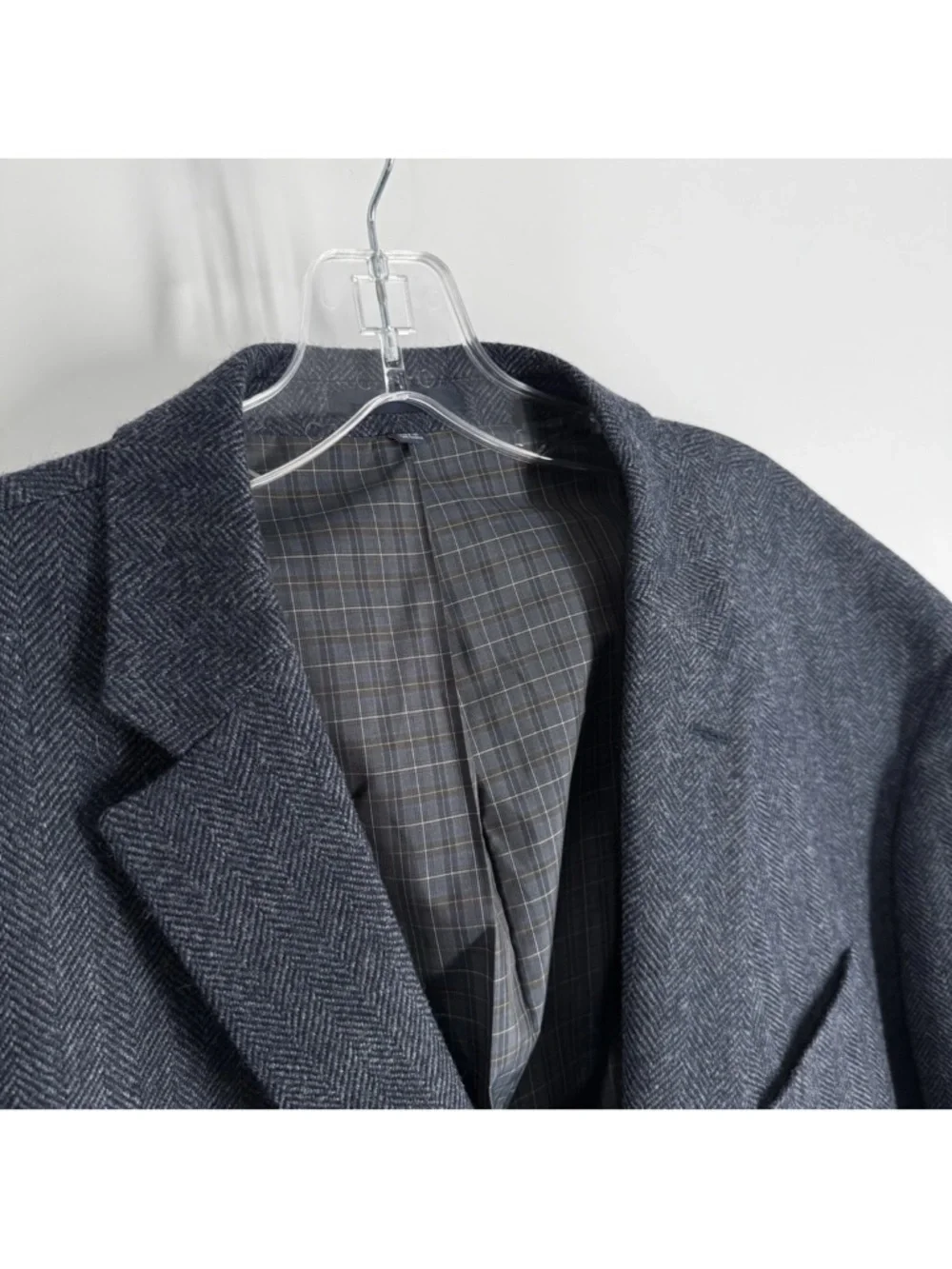Jos A Bank Wool Blazer Mens Size 48R Navy Herringbone Tailored Fit Sport Coat